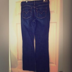 Dark wash Levi's Bootcut Jeans