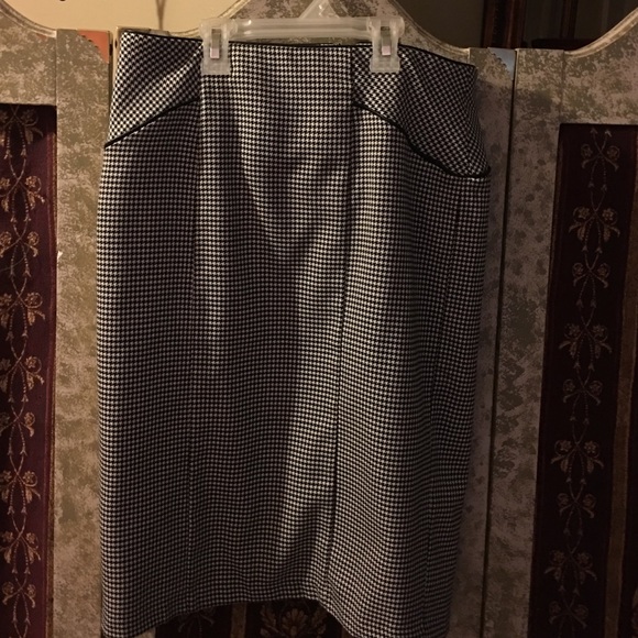 NYCC houndstooth pencil skirt