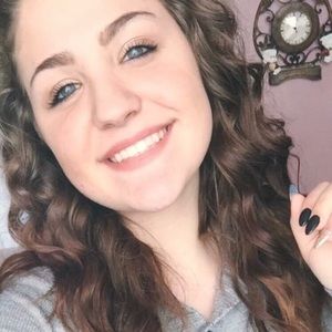 Meet your Posher, Brittani