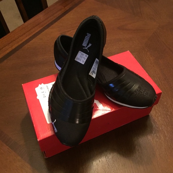Puma Women's slip on sneaker