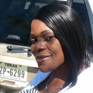 Meet your Posher, Yolanda