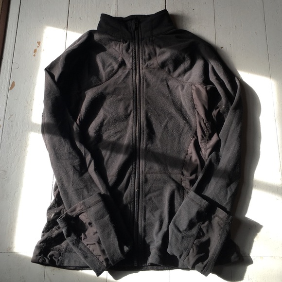 Lululemon black workout jacket