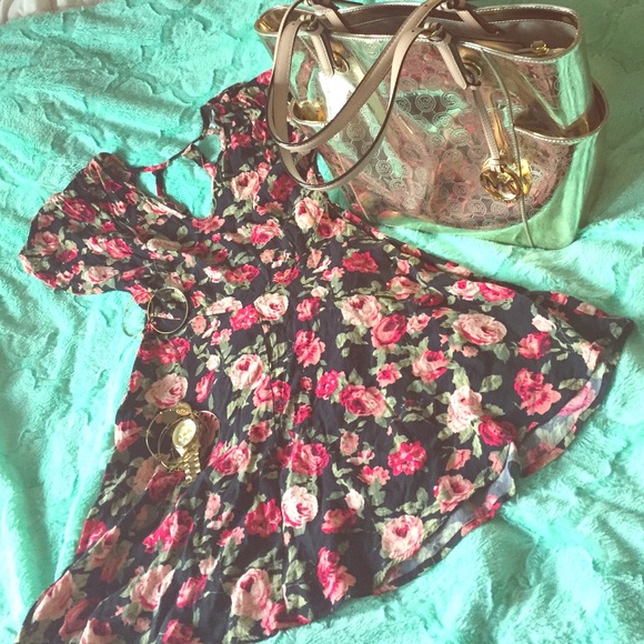 Cute/ Sexy Cut-out Back Skater Dress