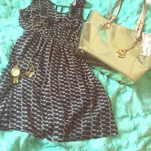 Cute Caged Back Dress w/ pockets