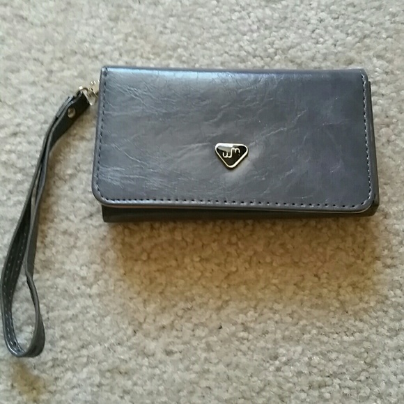 Cute Wristlet-great for going out!