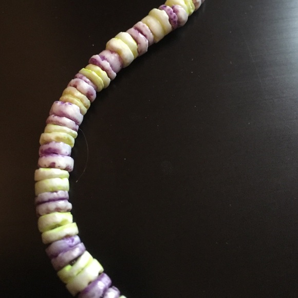 Shell necklace - Picture 2 of 2