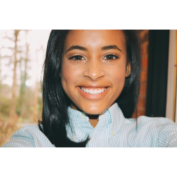 Meet your Posher, Gaby - Picture 1 of 1