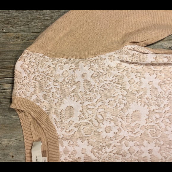 Cream and white lace front sweater - Picture 3 of 4