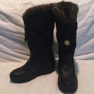 92% off Juicy Couture Shoes - Juicy Couture Snow Boots