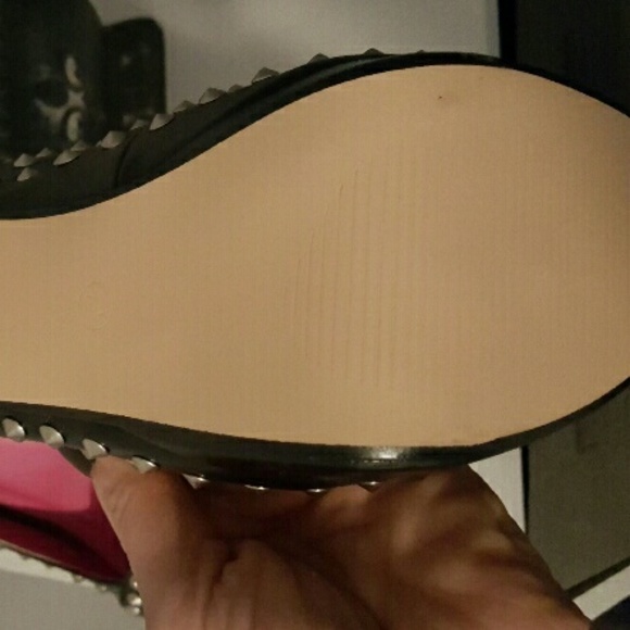 Shoes - Picture 2 of 2