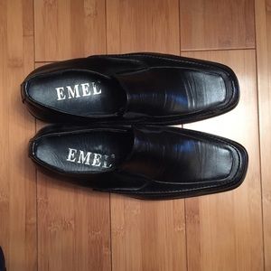 Boys dress shoes.. Size 39 European us size (7)