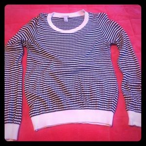 Black and white forever21 shirt