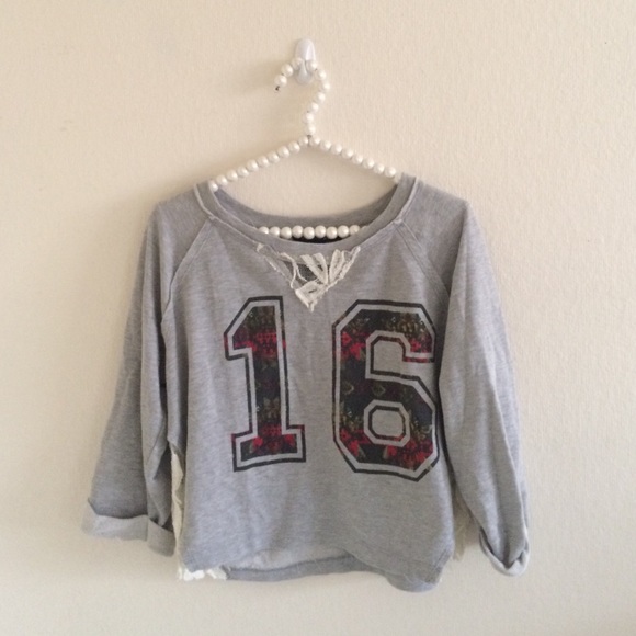 Forever 21 cute cropped tee