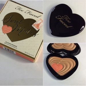 Too Faced Soulmates Carrie & Big Blushing Bronzer