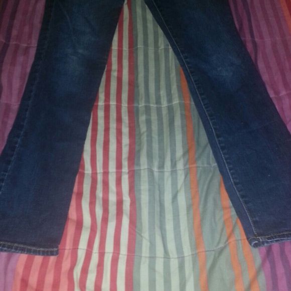 SOLD Jeans - Picture 4 of 4
