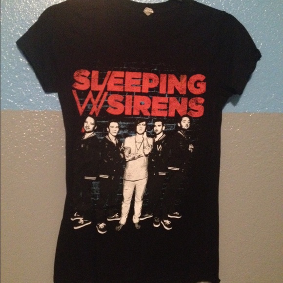 Sleeping with sirens! band merch shirt
