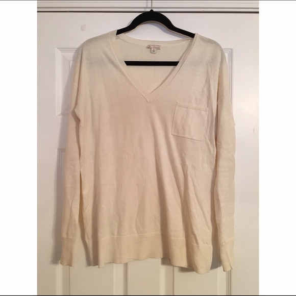 GAP V-Neck Sweater - Picture 1 of 2