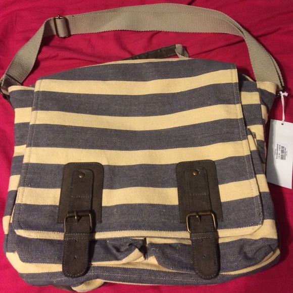 NWT Brand new messenger bag