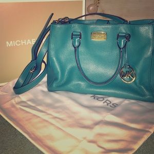 Michael Kors Authentic Tote