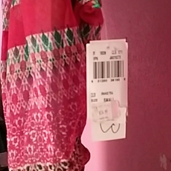 Cute pattern dress with belt - Picture 2 of 3