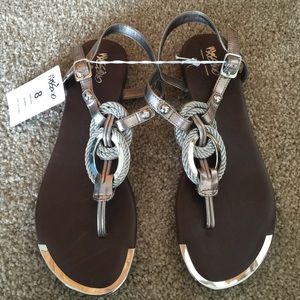New with tag silver sandals