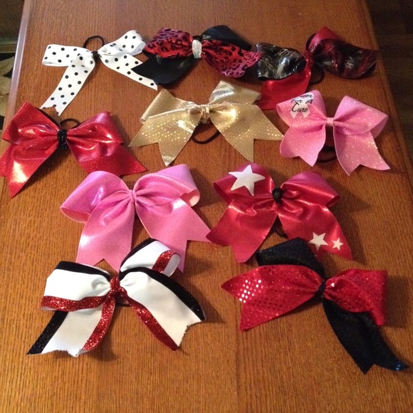 Lot of 10 cheer bows