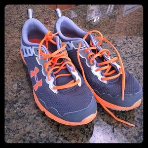 Under Armor running shoes (men's size 9)