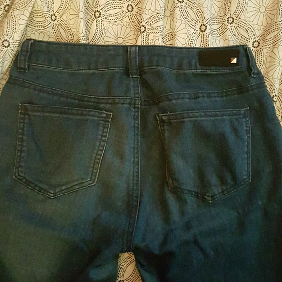Mid Rise Jeans - Picture 2 of 3