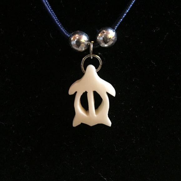 Tropical turtle necklace - Picture 2 of 5