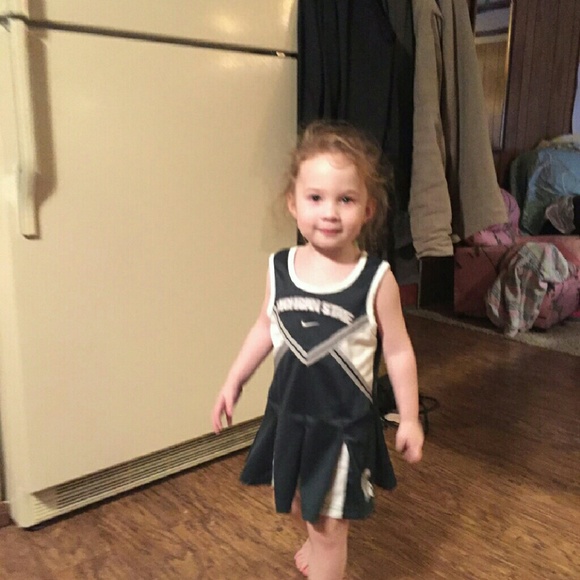 Meet your Posher, Debbie