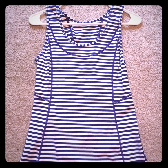 Lululemon tank