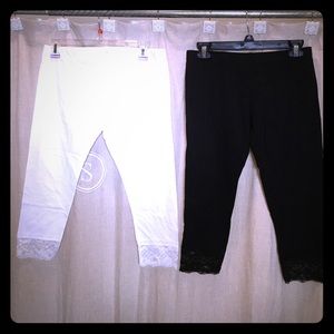 Lace Edged Solid Capri LEGGINS