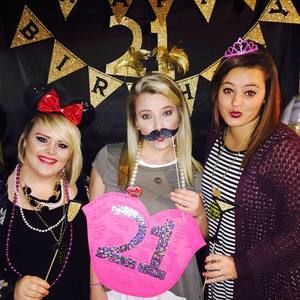 Meet your Posher, Sydney