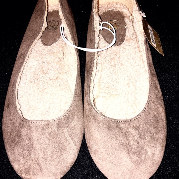 Light brown suede flats w fleece lining