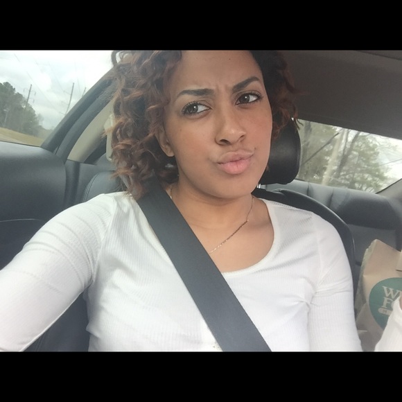 Meet your Posher, April - Picture 1 of 1