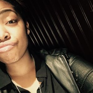 Meet your Posher, Sydni