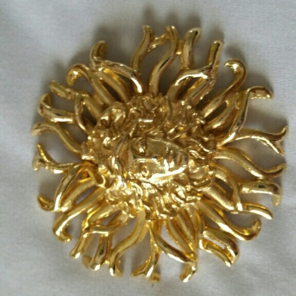 Pin/Brooch