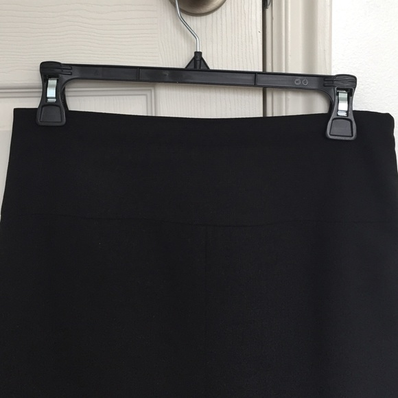 Banana Republic Skirts - Banana Republic black pencil skirt, sz 6 Banana Republic Skirts - Banana Republic black pencil skirt, sz 6