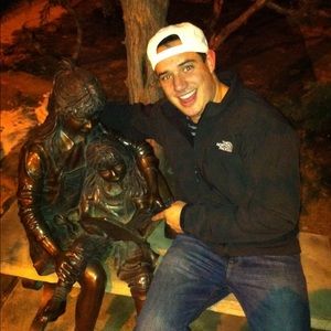 Meet your Posher, Eric