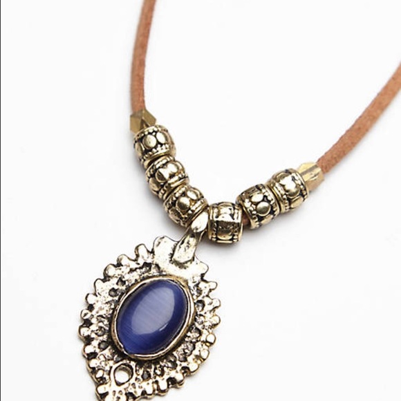 Free People Jewelry - Free People kristyal hi low necklace