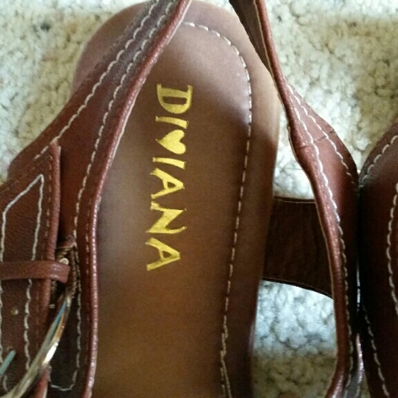 Sandles - Picture 2 of 2