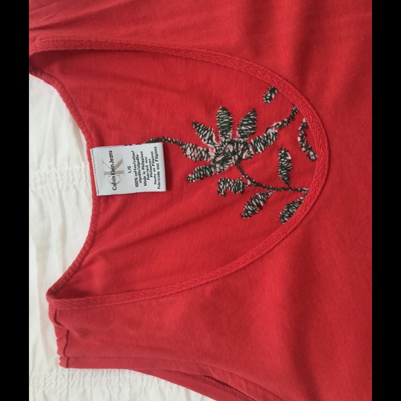 Top - Picture 3 of 3