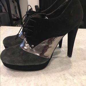 Barely Worn Authentic Stuart Weitzman boots