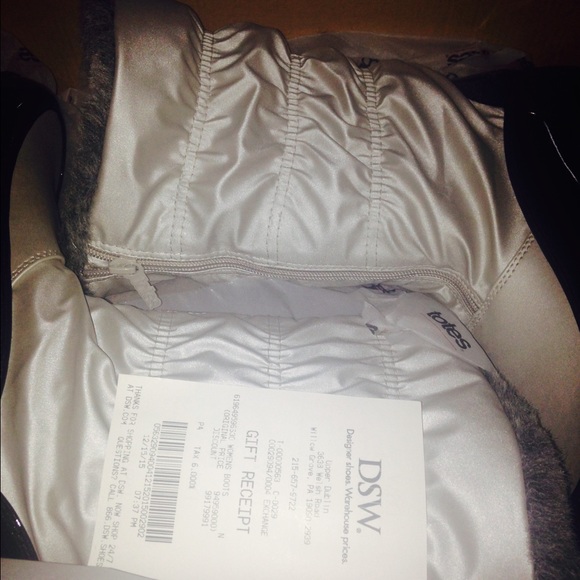 Snow Boots - Picture 2 of 4