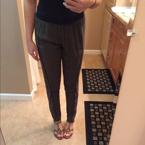 Bella Luxx LA Moss Green with Black Pants Small W