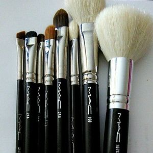 MAC brush bundle