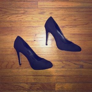 Little black dress heels!!