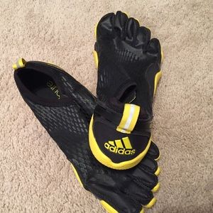 Adidas toe shoes (men's)