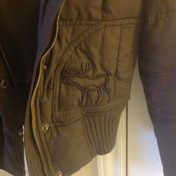 Abercrombie - Picture 2 of 4