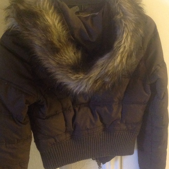 Abercrombie - Picture 3 of 4